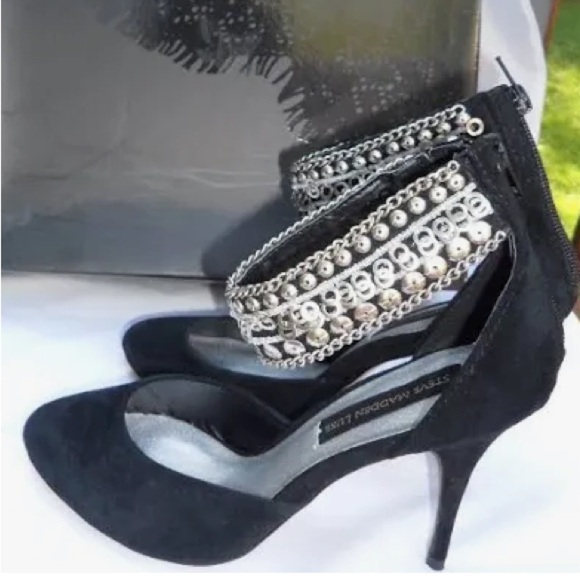 Steve Madden Luxe Black Suede Leather Fiona Grommet Ankle Strap Zip Heels Sz 7.5 - Picture 2 of 11